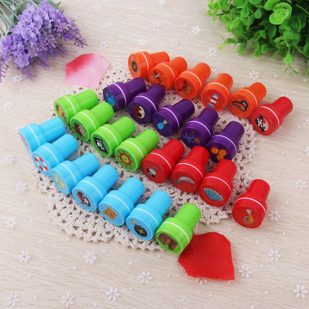 26 Pcs Pirate Pattern Seal Stamper Set Cartoon Pattern Plastic Toys for Kid Crafts Paper Drawing Play Party Favor