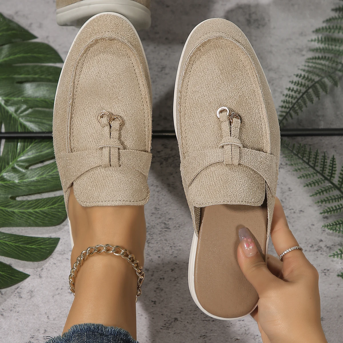 Women Slippers 2024 New Closed Toe Slippers Summer Daily Slides Plus Size Fashion Casual Flat Shoes for Women Zapatos De Mujer