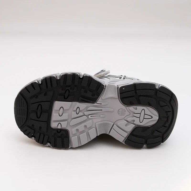 أحذية رياضية للأولاد 2025 لربيع وخريف أحذية جري عصرية للأطفال طراز جديد، خفيفة الوزن وغير قابلة للانزلاق، للأب البنات