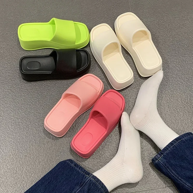 2024 New Fashion Platform Sandals Outdoor Beach Walking Slippers Fashion Female Wedge Shoes Casual Mules Shoes Designer Slippers