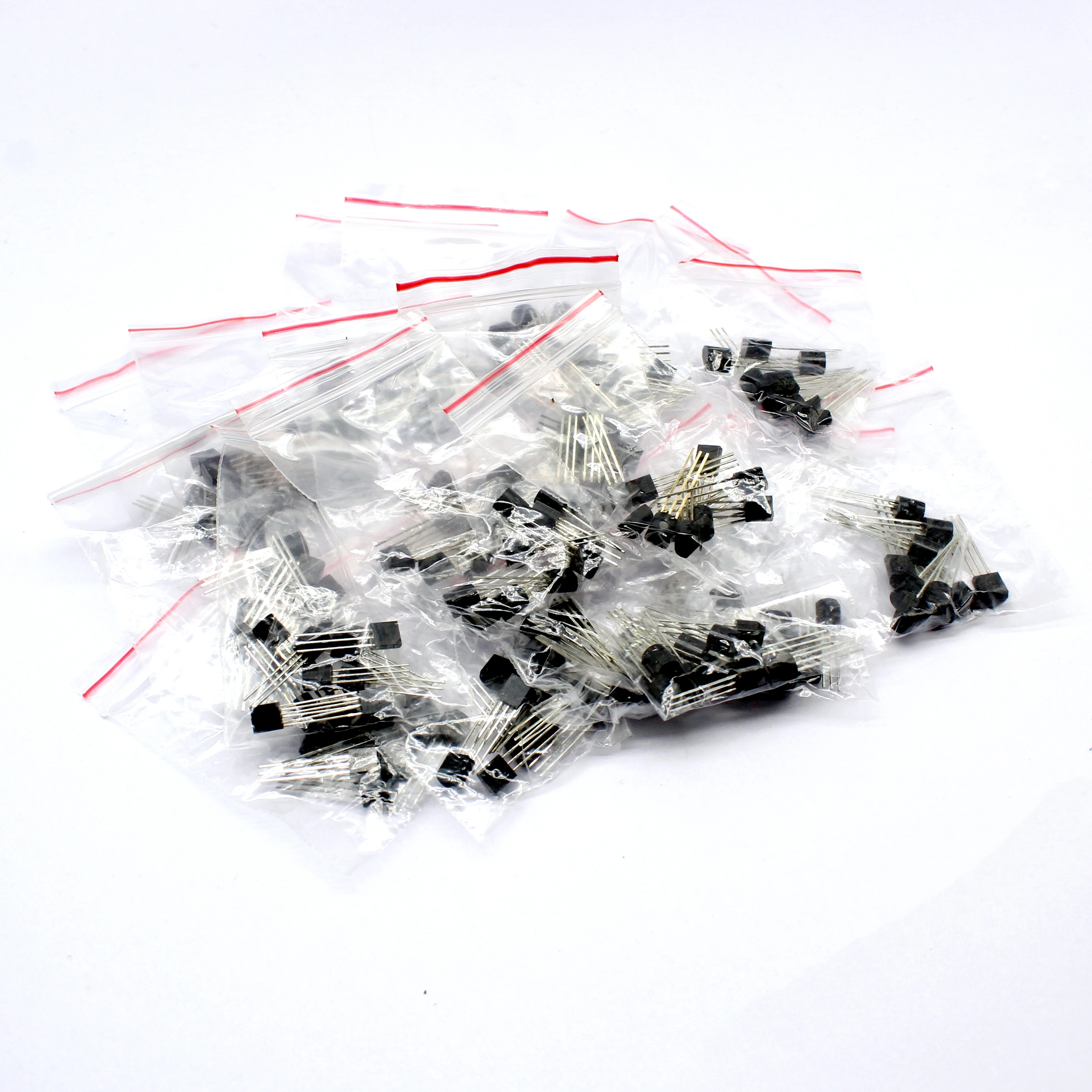 170pcs/set 2N5551 S8550 A42 S9018 A92 A733 A1015 S9013 C945 S8050 2N5401 2N3906 C1815 S9015 S9014 2N3904 S9012 Samples kit