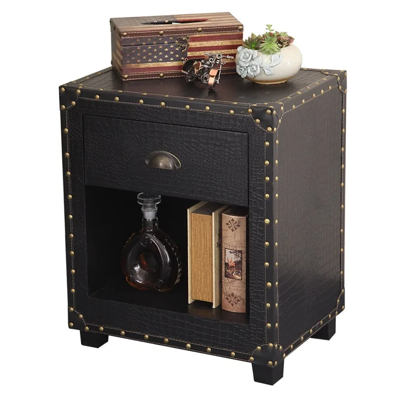 

Неоклассический американский ретро-диван-кровать черного цвета с угловым элементом, прикроватная тумбочка, кожаный чехол, современный простой дизайн для отелей и гостевых домов.