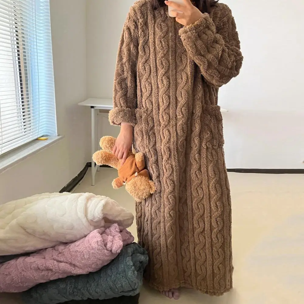 Baju Tidur Hangat Berbahan Fleece Lembut Nyaman untuk Wanita dengan Kantong, Hangat untuk Musim Dingin