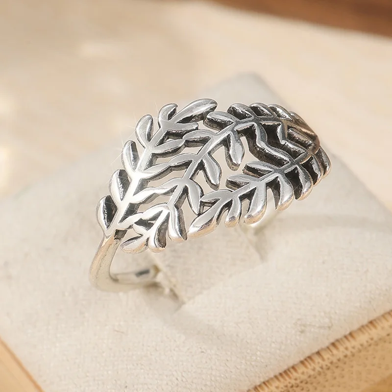 Vintage Silberfarbener Metallring mit handgeschnitztem Ast für Damen, geometrischer Alltags- und Party-Schmuck – Detail 4