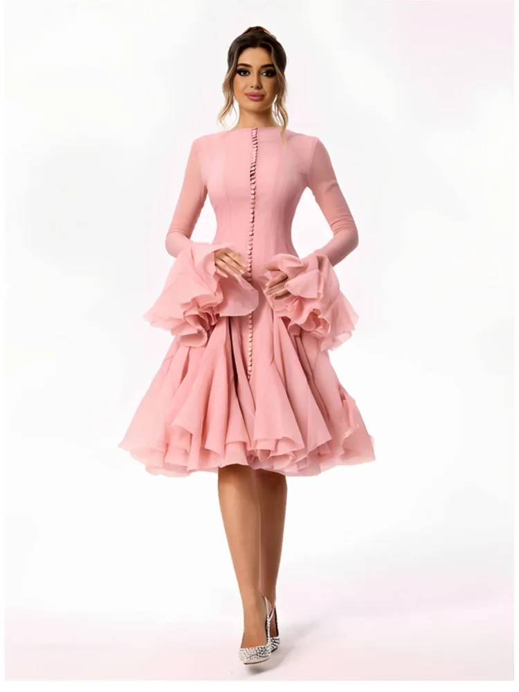

A light luxury banquet style flared sleeve design ruffled long dress