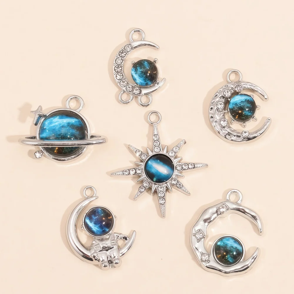 10 Stück, silberfarbene Metallanhänger in Form von Kristallsonne, Planeten und Mond, im Y2K-Stil, zum Basteln von Schmuck, hochwertige Halsketten- und Ohrringelemente.