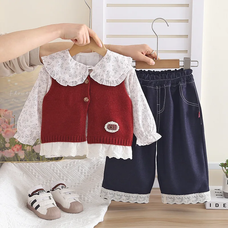 

3653New Spring Outfit for Girls: Stylish Baby Girl Floral Shirt, Knitted Vest, Three-Piece Set for Children's Spring Wear