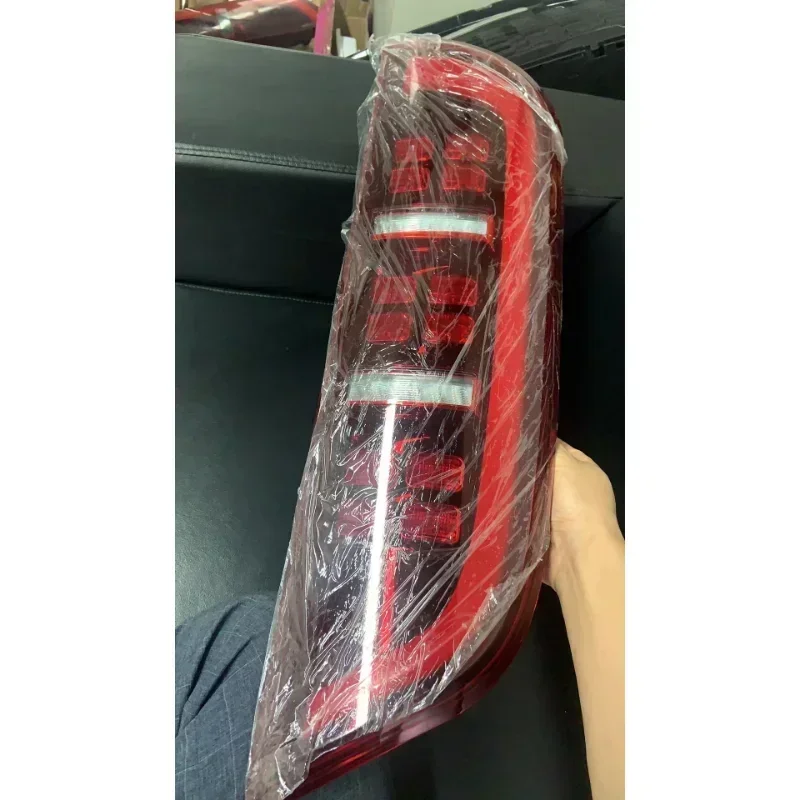 Original high-quality tail lights for yutong  bus  E8 E10 U12 parts rear lamp led tail light