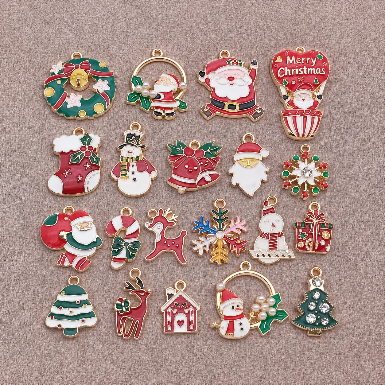 Randomly Mix 5/20Pcs Enamel Christmas Charms Snowman Santa Tree Penguin Reindeer Pendant For DIY Jewelry Making Accessories