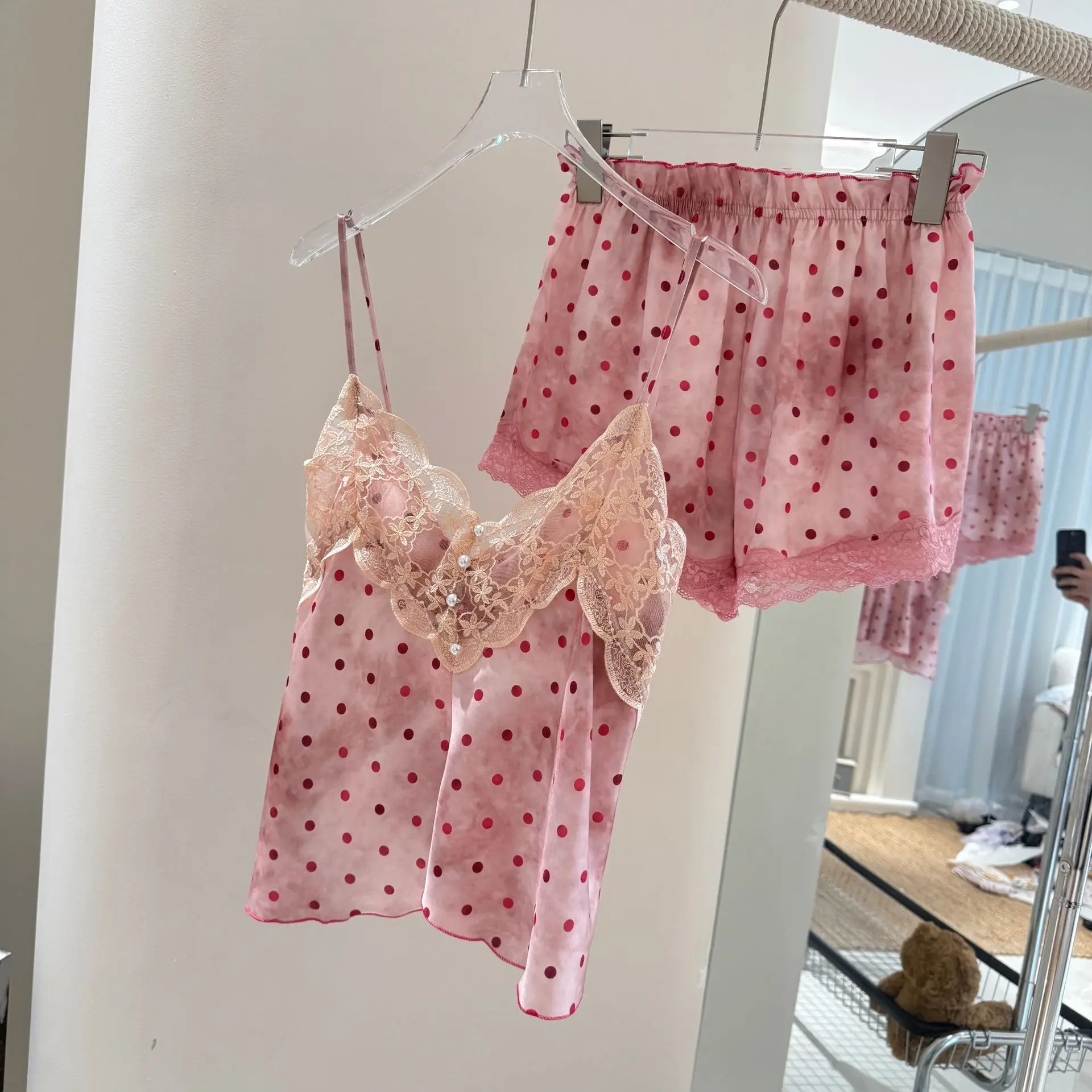 

Ice Silk Pajamas Women's Summer New Pink Polka Dots Sexy Suspender Shorts with Chest Pads Loungewear
