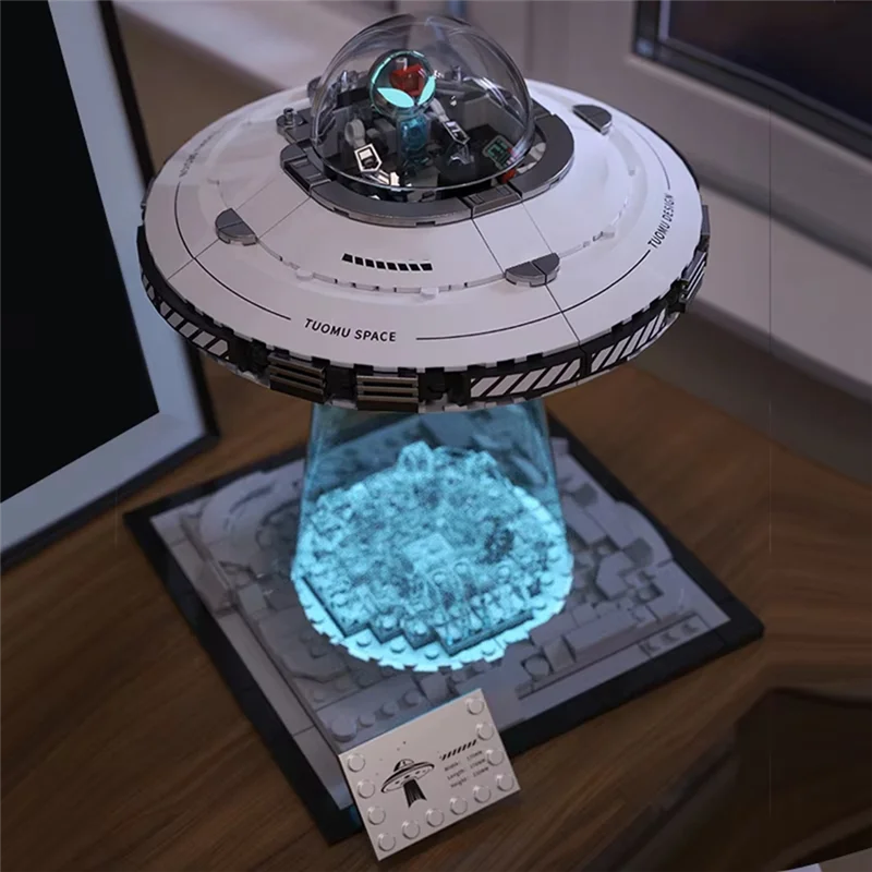 UFO Spacecraft Building Block Ship Puzzle Assembly Aerospace Science Ornament Model