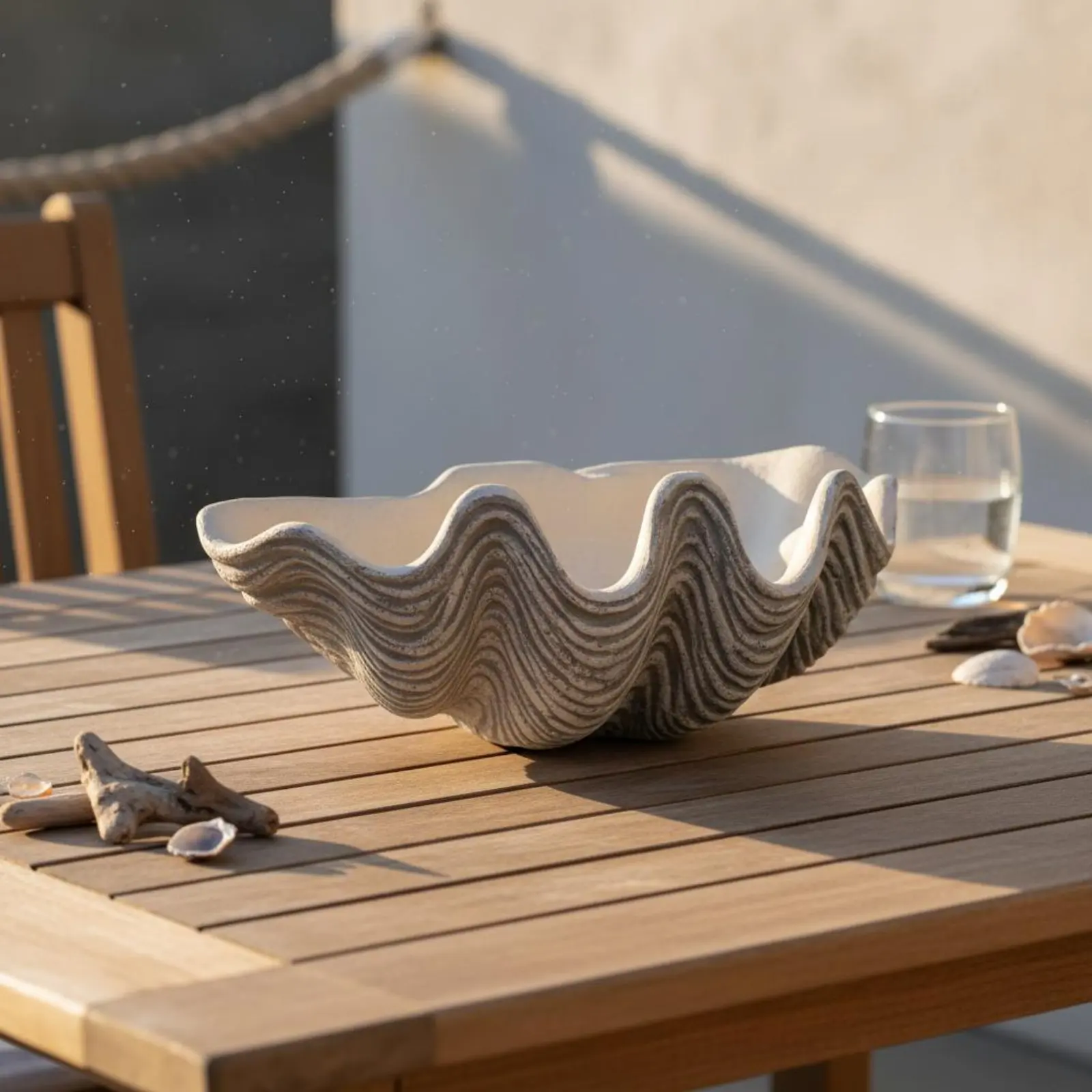 Clamshell Decor Bowl Textured Surface Shell Art Piece Seashell Decor Bowl Natural Luster Table Ornament Beach Themed for Hotel