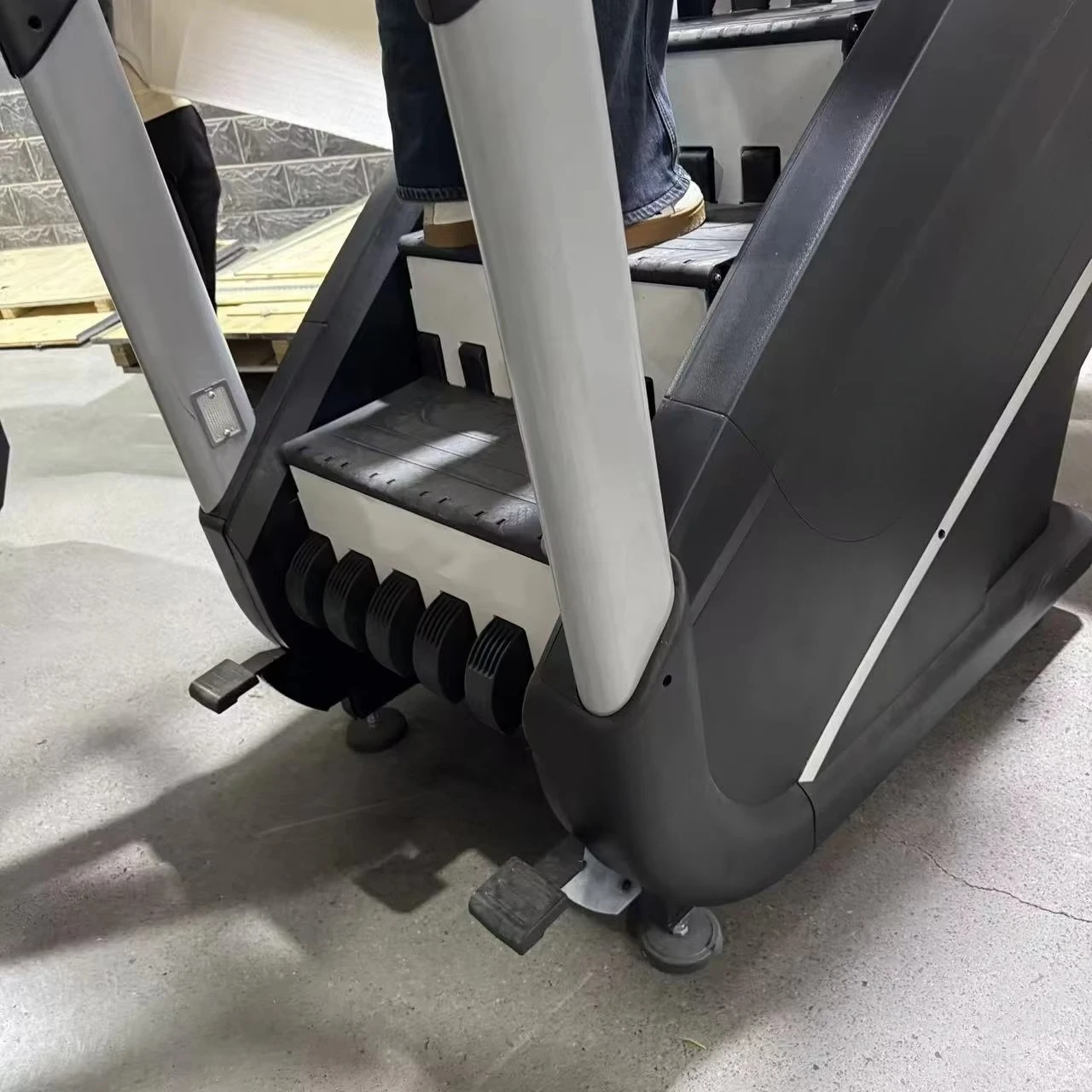 Gym Equipment Stairmaster Machine Electric Stair Climber Stair Machine Vertical Cardio Exercise Stepper Commercial Stepmill