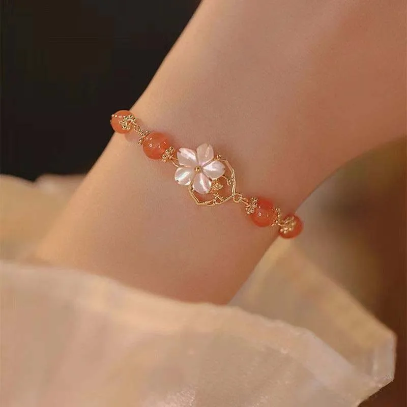 Fashion Red Flower Beaded Bracelet for Women Vintage Elegant Crystal Shell Flower Charm Bracelet Jewelry Party Gift