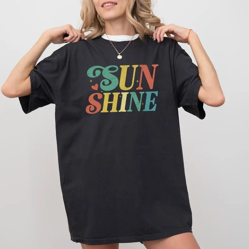 

Retro "SUNSHINE" Graphic T-shirt, Vintage Colorful Letter Print, Oversized Casual Top for Women