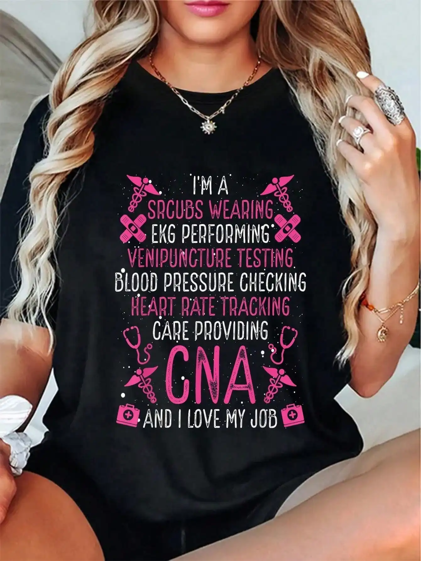 

Nursing Assistant Accessoires CNA Badge Reel Essentials T-Shirt Women'S Men Graphic Tee