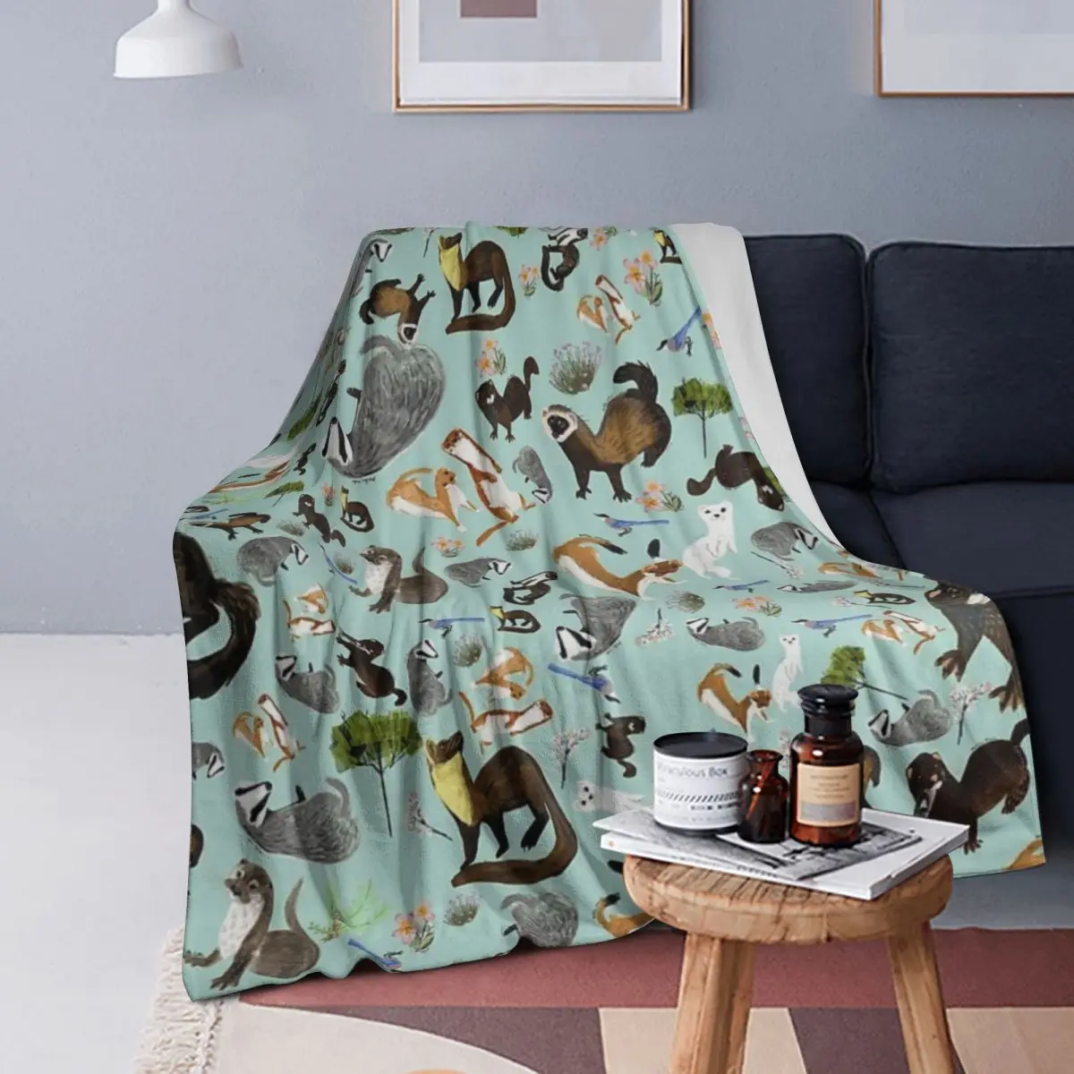 

Mustelids From Spain Pattern Blanket Soft Warm Flannel Throw Blanket Plush for Bed Living room Picnic Travel Home Couch