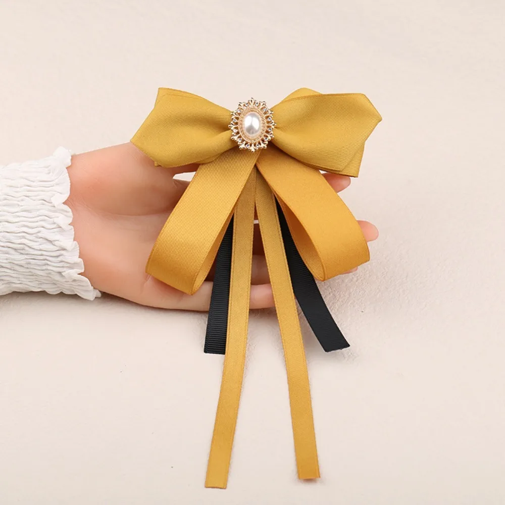 

College Style Ribbon Bow Tie Brooch Solid Color Rhinestone Pearl Shirt Collar Pins Crystal Lapel Pin Female