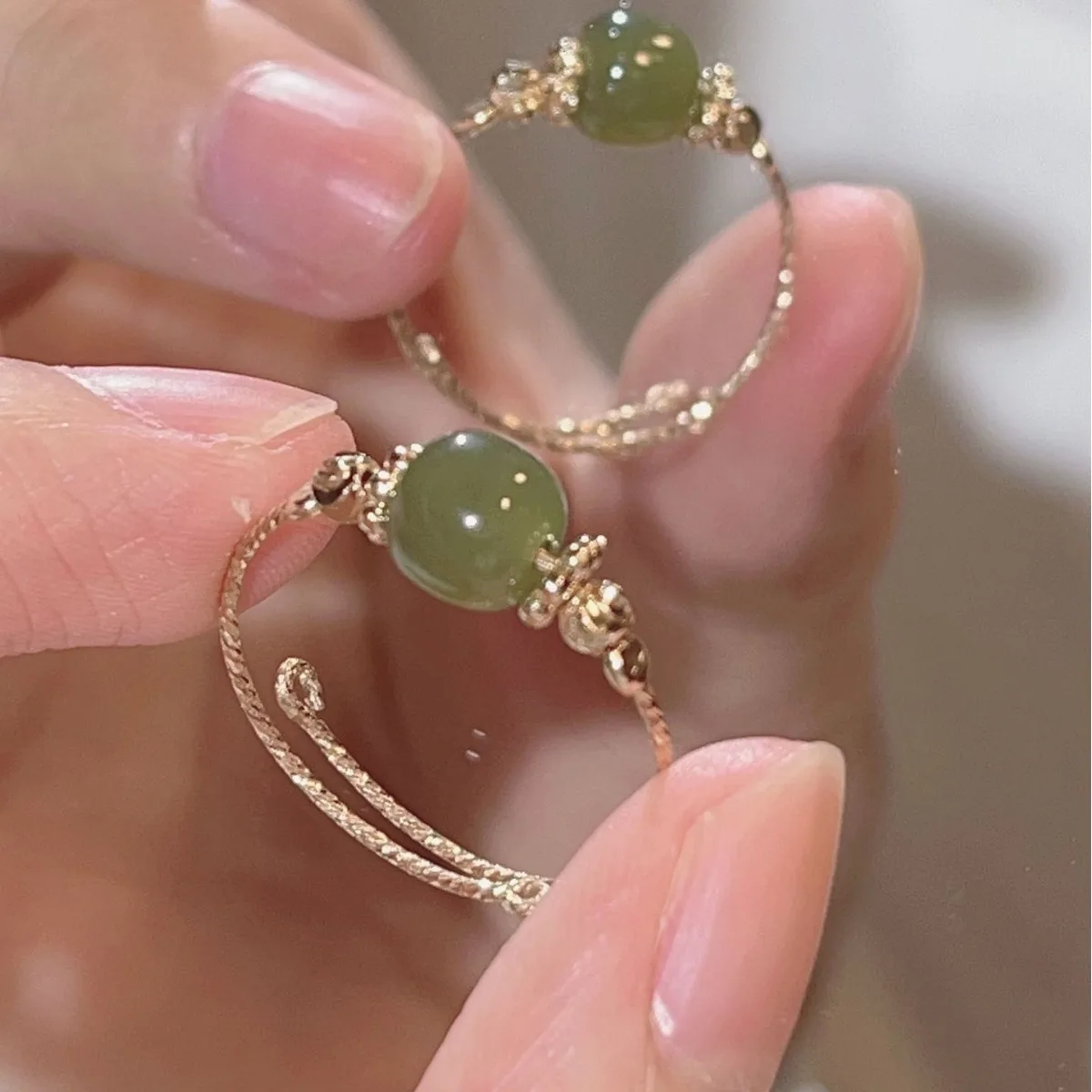 Fashion and new in natural chalcedony green rotatable round bead rings for women simple ring adjustable party fine jewelry