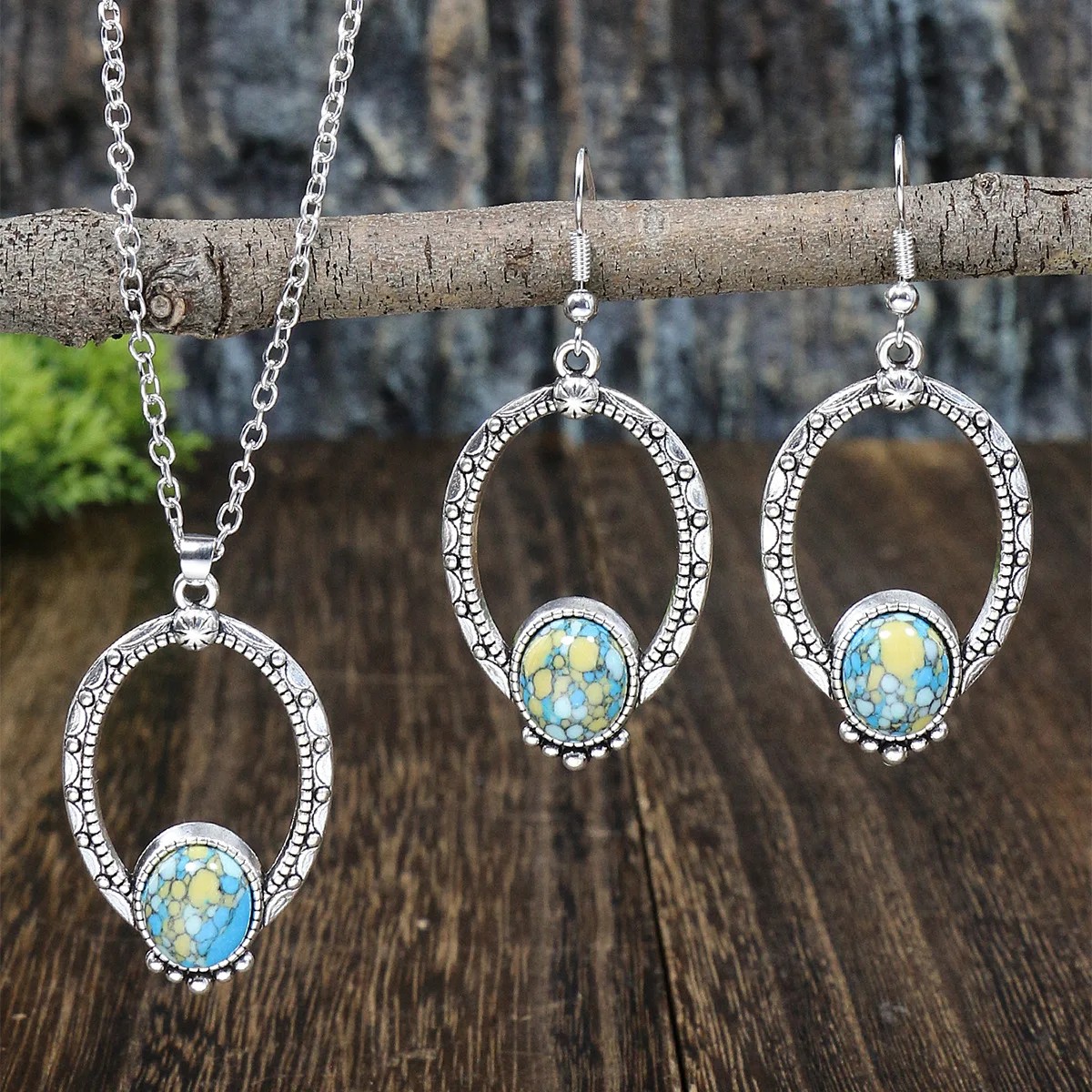 Amazon Creative Ear… - image