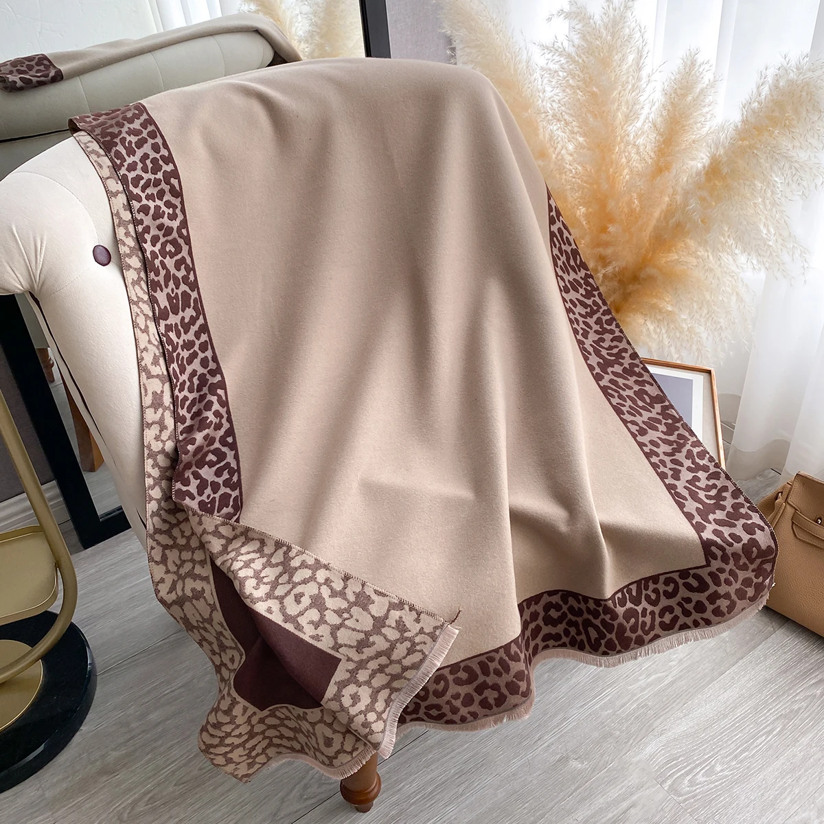 Neue Luxus Kaschmir Plaid Leopard Schal Winter Frauen Pashmina Schals Warme Decke Wraps Weibliche Dicke Schals Bufanda Schals – Detail 4