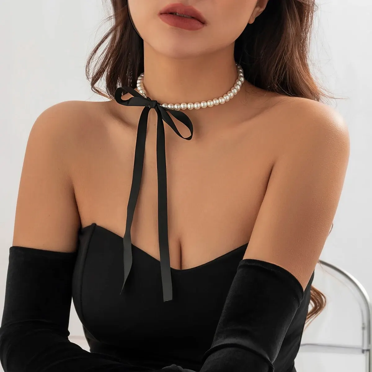 Elegant Black Velve…