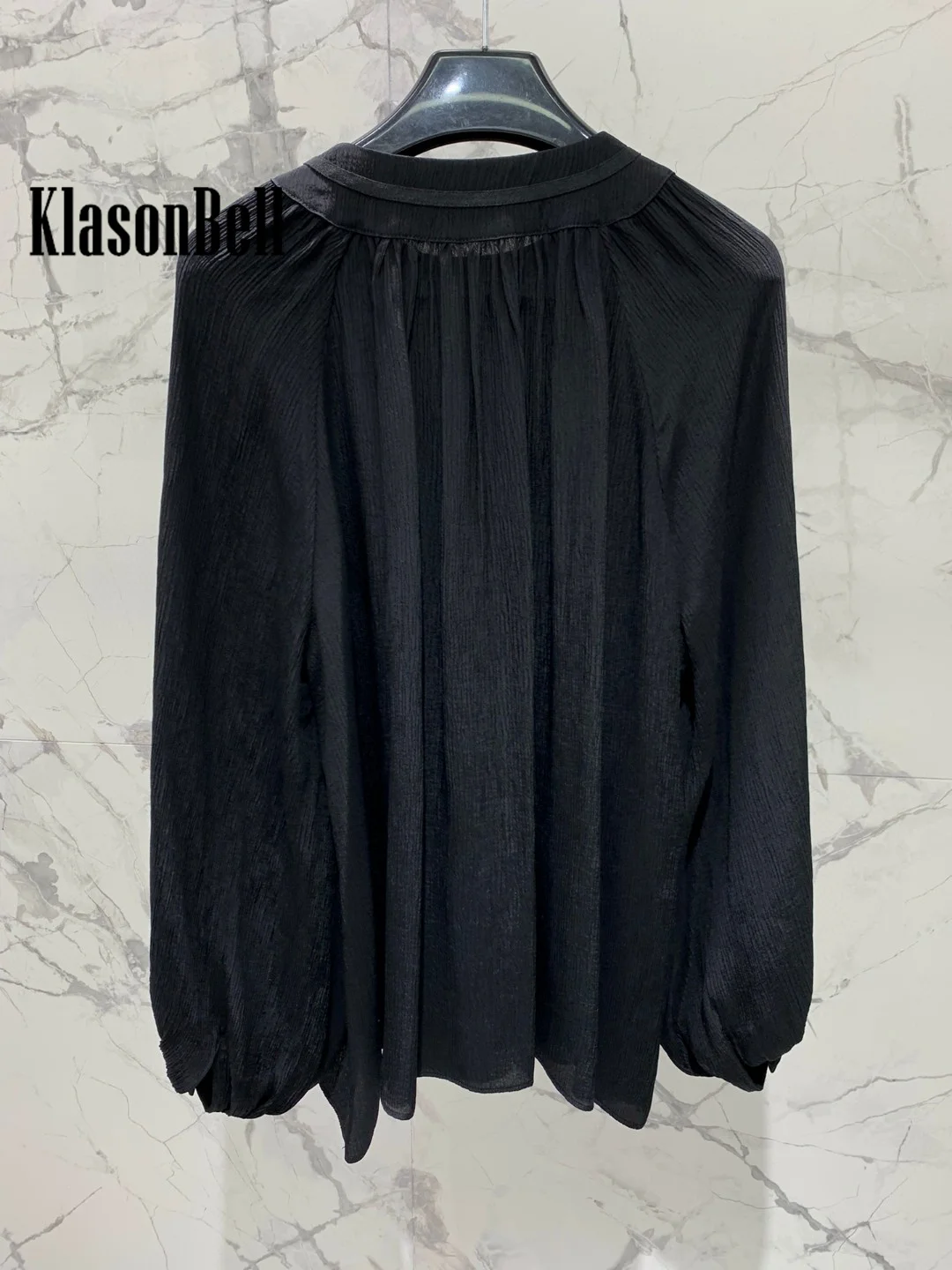 8.3 KlasonBell Celebrity Same Gold Button Raglan Sleeve Black Women's Blouse Sweet Temperament O-Neck Ruched Loose Shirt