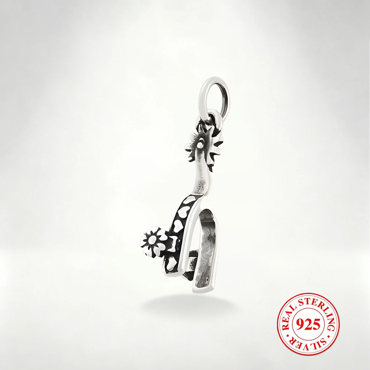 

1 PC S925 Sterling Silver Horseshoe Foot Pendant, Charming and Exquisite, Suitable for DIY Necklace and Bracelet Decorations