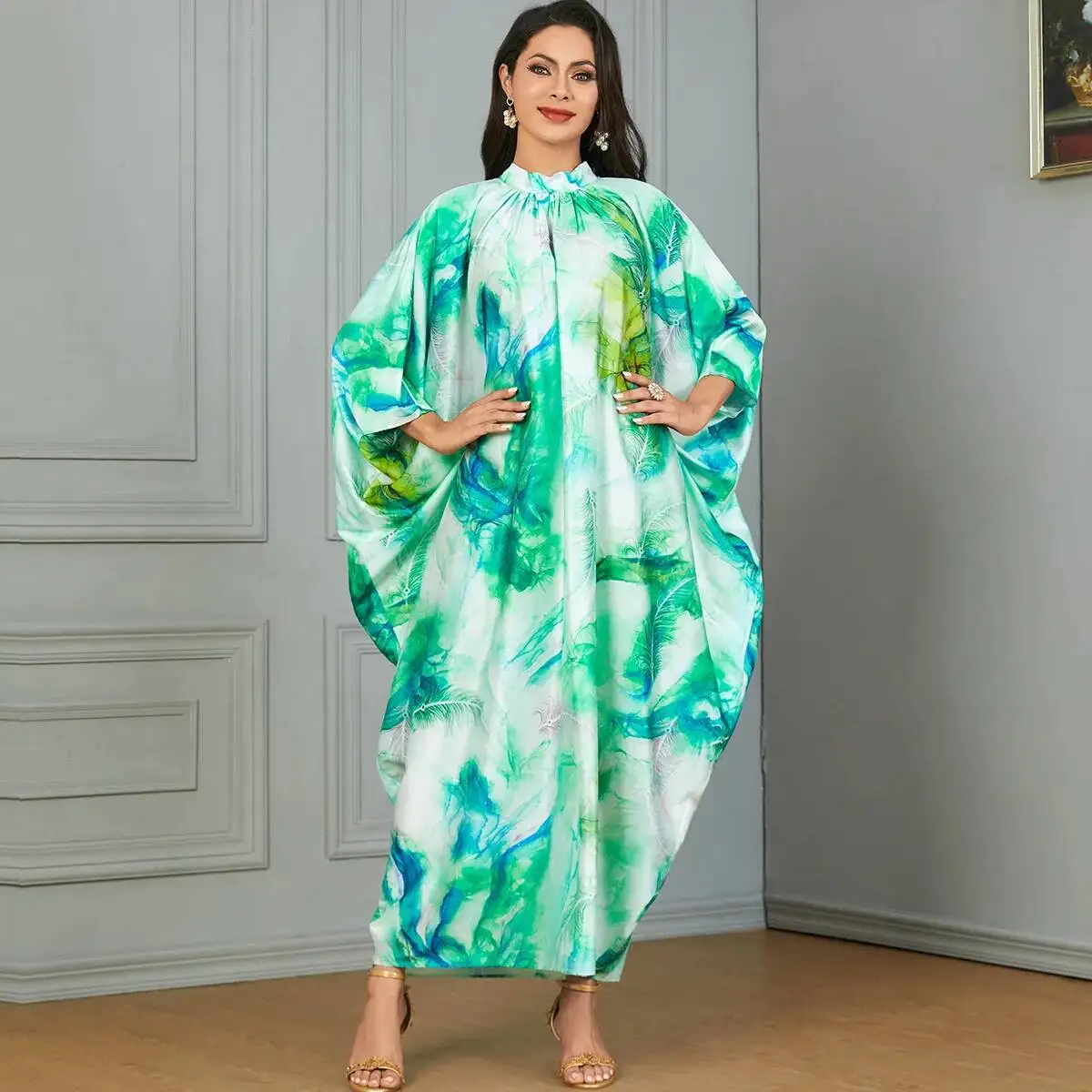 

3865 New Fashionable Bat Sleeve Long Dress Muslim Clothing Printed Dress