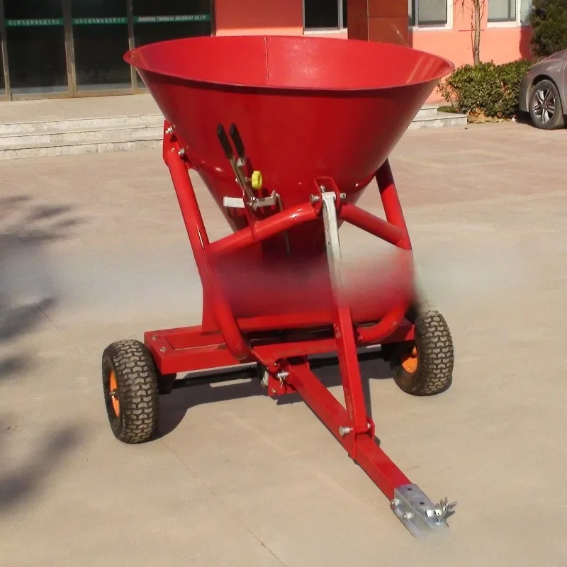 Small four-wheel fertilizer spreader, granular fertilizer powder fertilizer spreader