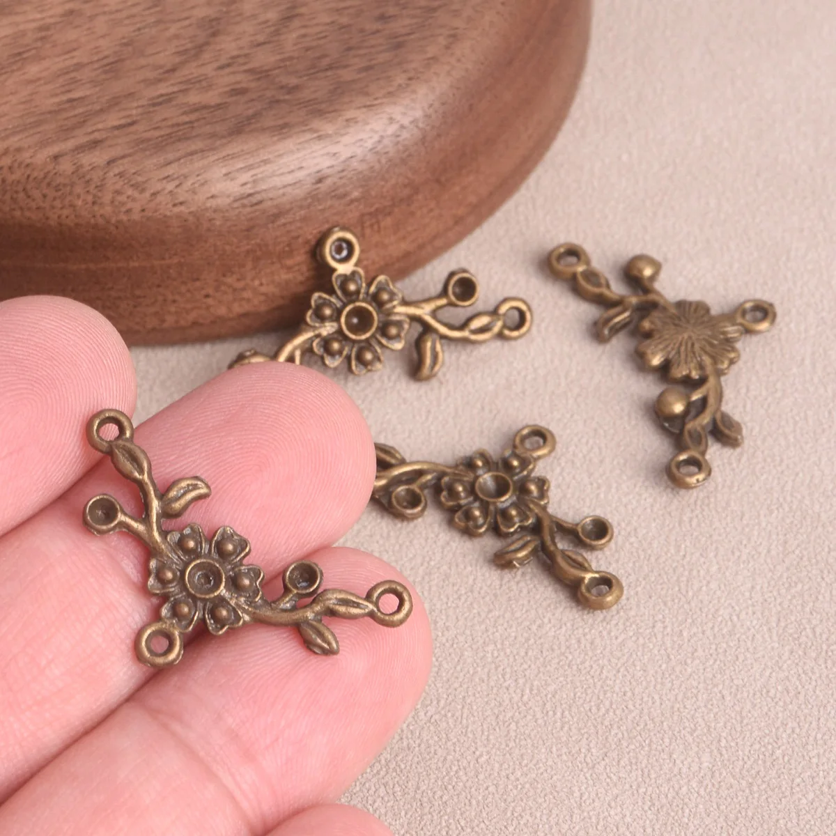 10pcs 15x32mm Antique Bronze Metal Charms Earring Chandelier Connectors Drops Bails For Jewelry Making DIY Crafs Findings