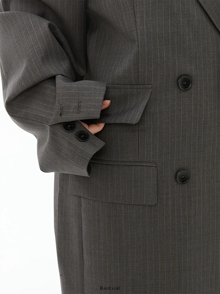 Casaco Longo Feminino com Design de Duas Portas e Almofadas Listradas Raroliquecold