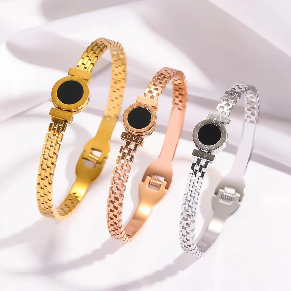 سوار الموضة للنساء الأسود الاكريليك الفولاذ المقاوم للصدأ زوجين سوار منحوتة الأرقام الرومانية فتاة هدية شحن مجاني ساخن