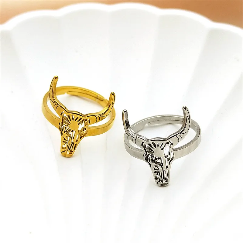 2024 New fashion bull head pendant animal cowboy ring women\'s men\'s stainless steel Mexican bull jewelry