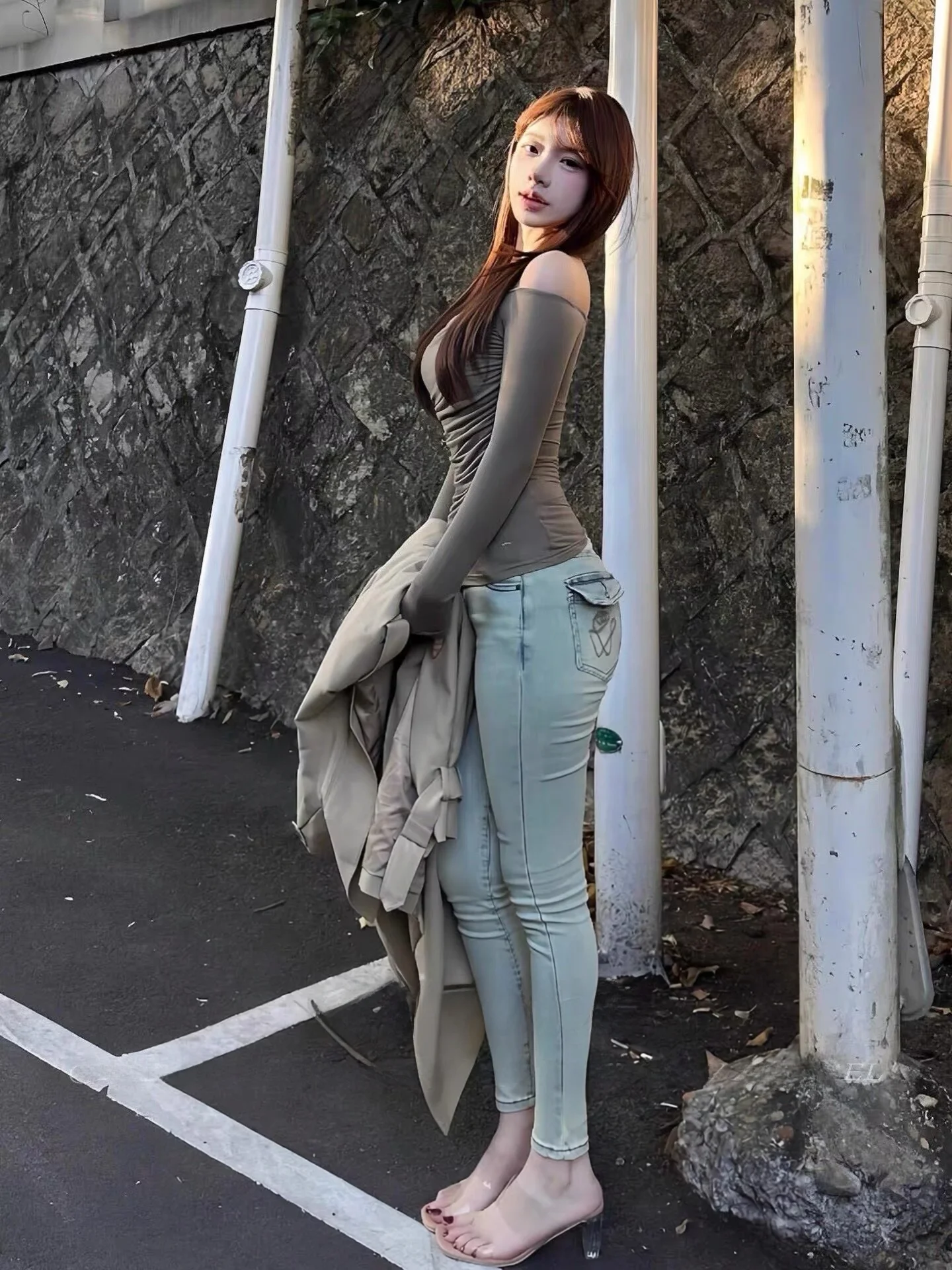 

Light Blue Embroidered Flip Cover ket Jeans Women's Autumn Winter Slim Fit Nine Point High Waist Cotton Stretch Denim