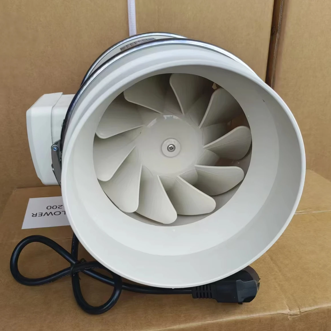 

Бытовая трубчатая диагональная вентилятор с сердечником. Пластиковый вентилятор воздуховода. Кухонный настенный вентилятор для слива масла.