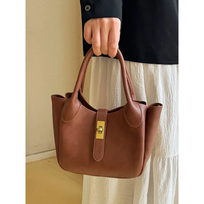 

High-End Women's Messenger Bag Made Of Magnolia-Patterned Leather Boasting Trendy Paris Neat Spacious Daily Look​