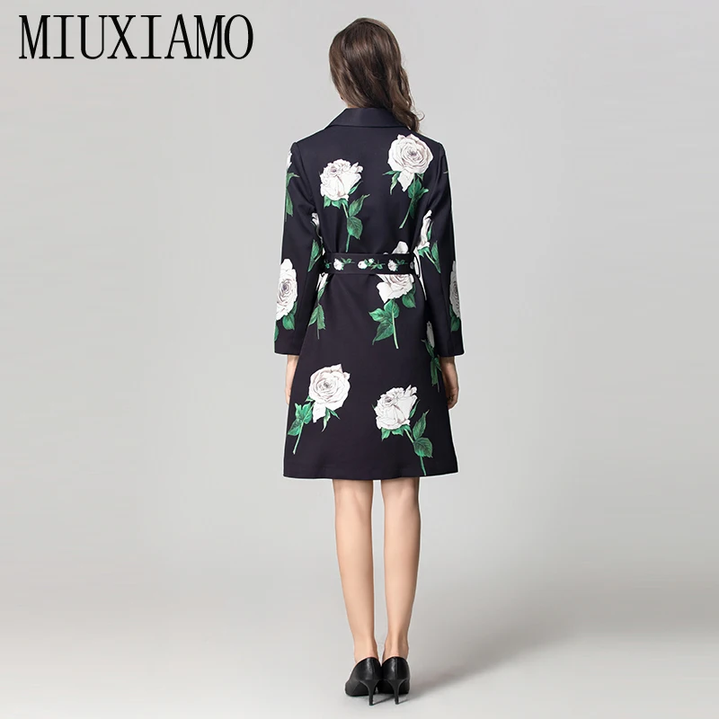 MIUXIMAO 2024 Autumn&Winter Female Luxury Royal Jacket Fashion Flower Coat Fashion Slim Black Jackets for Women Coat  With Belt