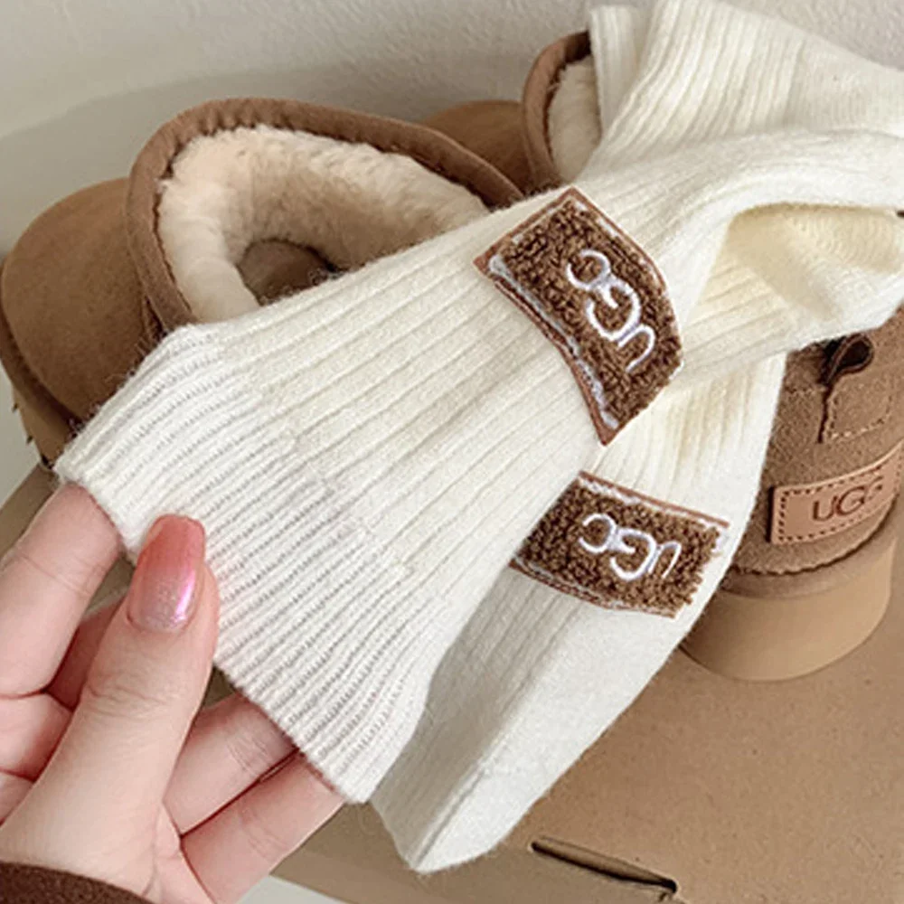 Winter Warm Thickened Padded Socks Colour Embroidery UGC Logo Mid-calf Socks Leisure Pile Socks Women Cold-proof Mid-calf Sock image 2