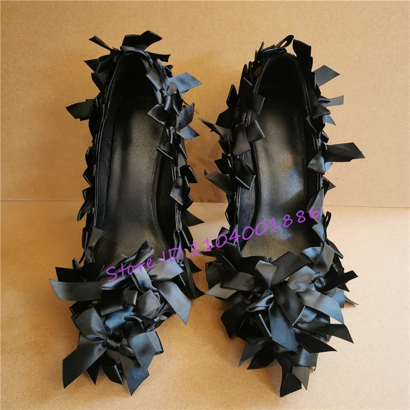 รองเท้าส้นสูงติดโบว์สีดำหัวแหลมทำจากผ้าซาตินสำหรับผู้หญิงรองเท้าส้นสูงบางใส่ไปปาร์ตี้งานแต่งรองเท้าชุดเดรสไซส์ใหญ่