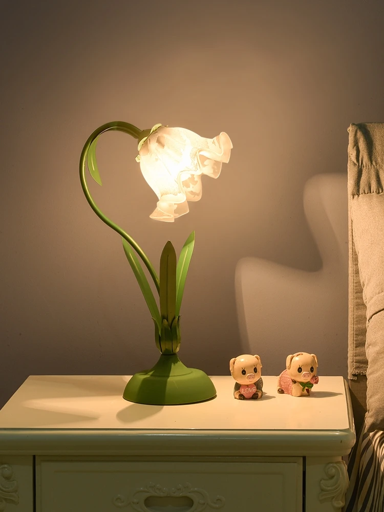 Retro French Table Lamp Bedroom Ambience Light Bedside Lamp Ins Cream Style Girl Flower Lamp