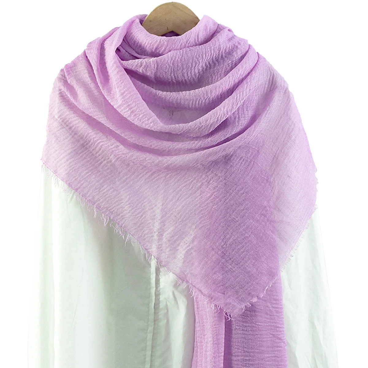 A women\'s solid color cotton and linen wrinkled scarf, soft, light, breathable, sunscreen and sweat-absorbent shawl