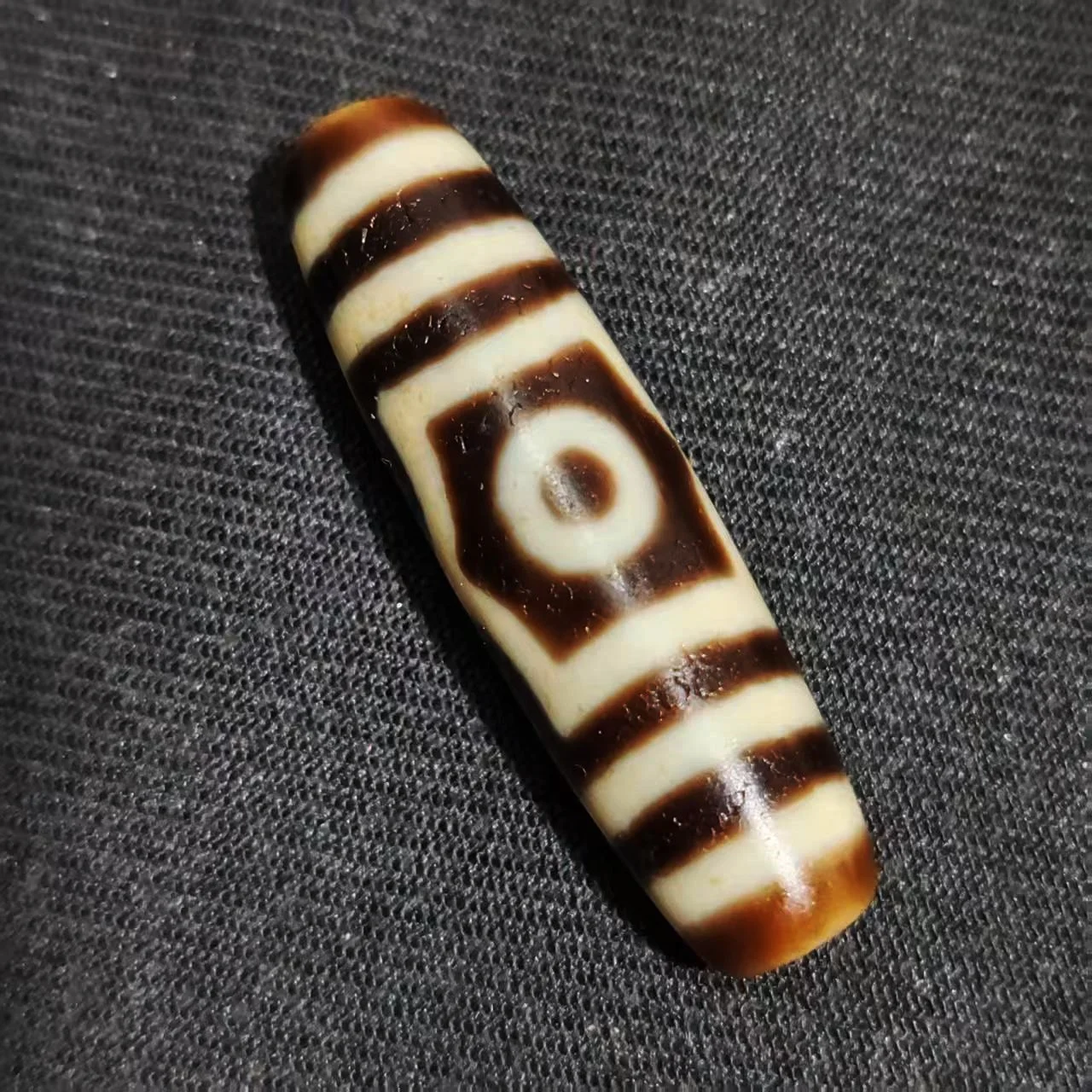 

No.2 Taiwan infiltration construction 5A high oil old material slurry weathering 3-eye agate Tianzhu Dzi