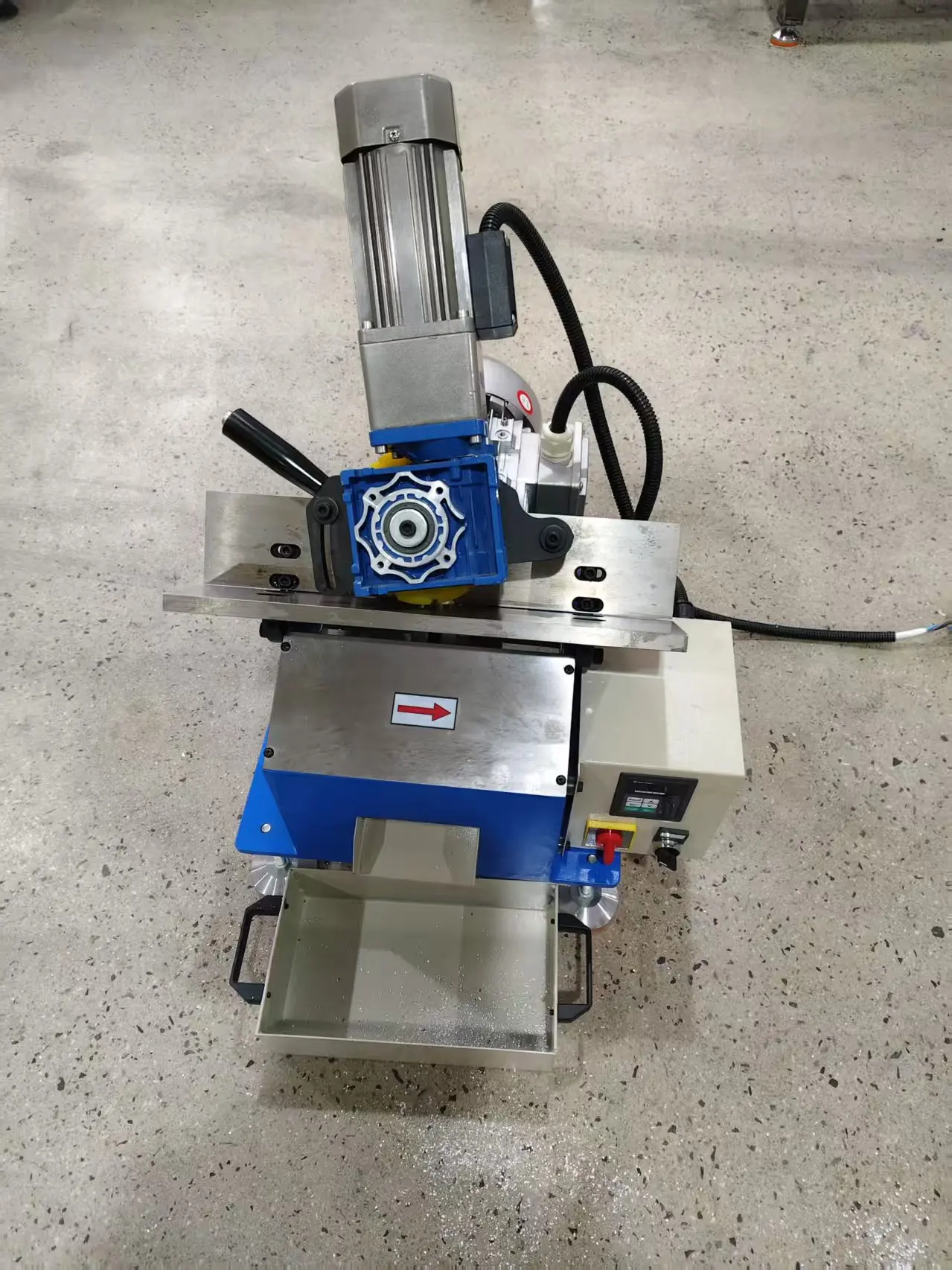 BC-10D Electric Stainless Steel Plate Milling Chamfering Machine Self-Propelled Automatic New Condition Construction Industries
