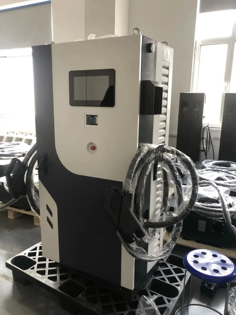 Universal 120kw Solar EV Charger New Combo CCS 1/2 Chademo GBT DC Charger From Manufacturer for Electric Vehicle