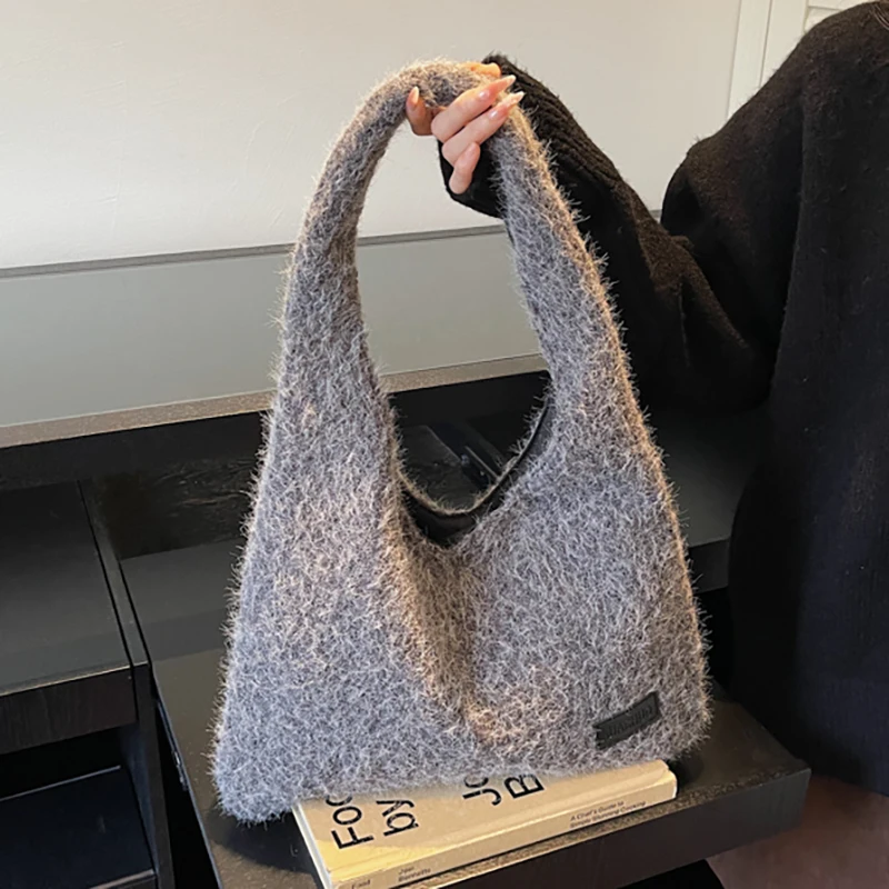 

Autumn and Winter Knitted Underarm Bag Single oulder Faion Trend Large Capacity Shoulder Bags Women's Casual Daily Use Handbag