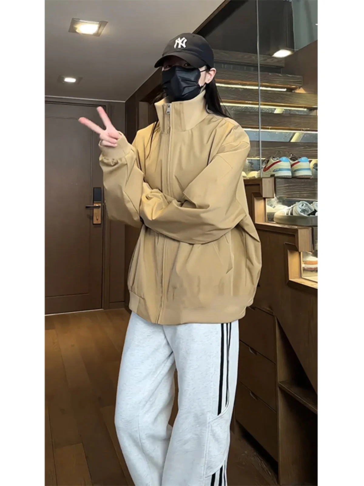 Khaki Three-Proof Soft  Men's Jacket Stand Collar Climbing Suit Spring Outerwear Fashionable Youth Polyester Fiber