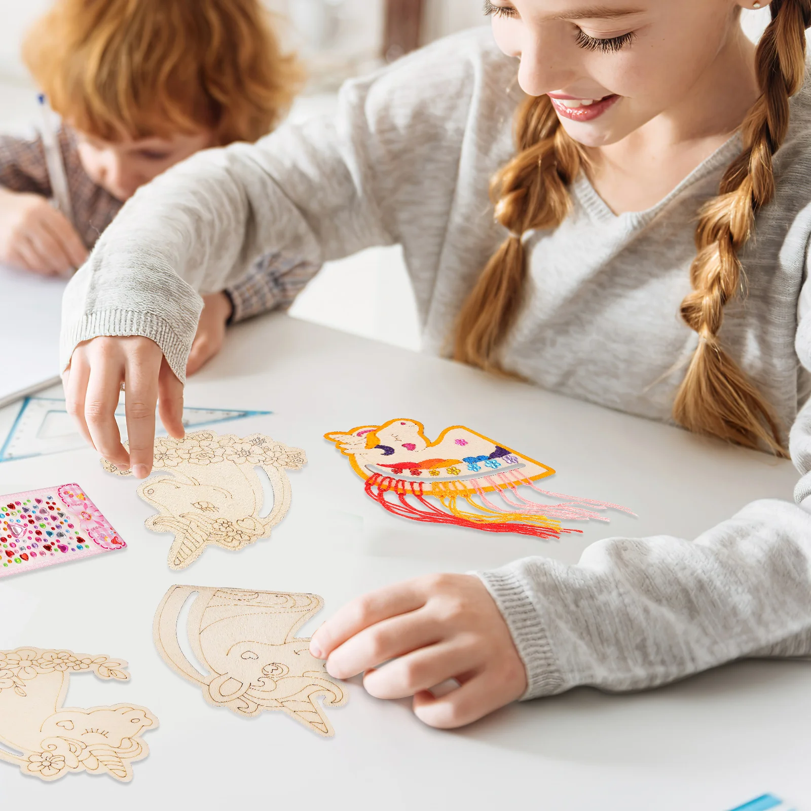 

39 Pieces Doodle Set Wooden Animal Crafts Paint Decorations nament Painting Kit Wood Unicorn Decors Unicorn Party Decorations