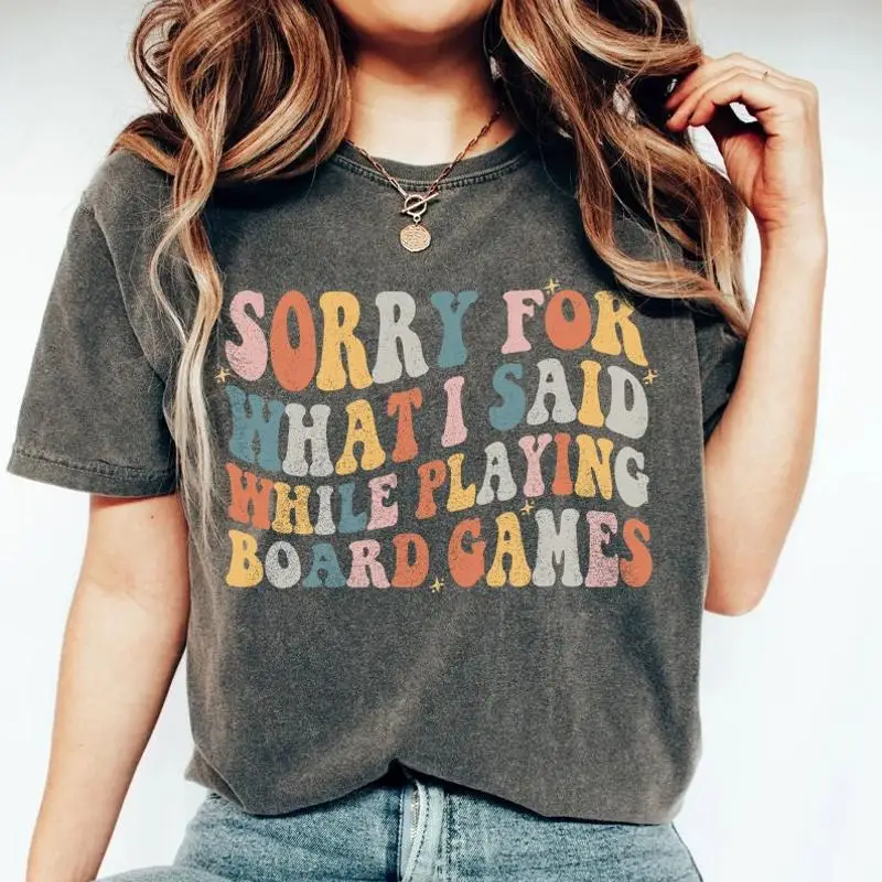 

Извините за что я сказал, когда играю на настольных игр, футболка в стиле ретро Groovy, забавная игровая игра, ночная рубашка