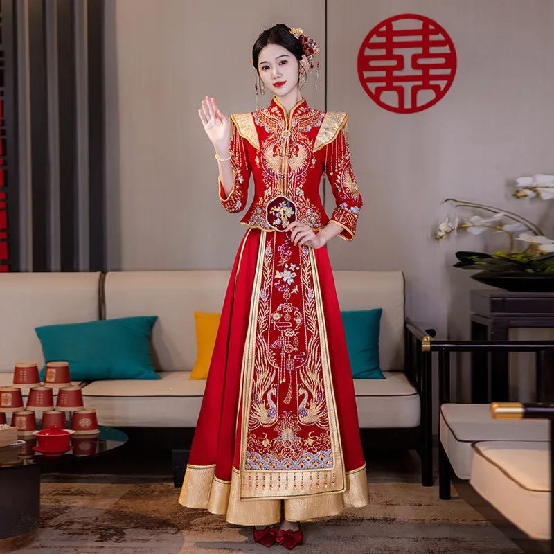

New Chinese-style wedding dress dragon and phoenix gown with embroidery for toasting